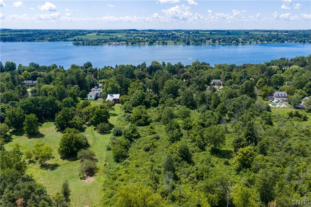 E Lake Road