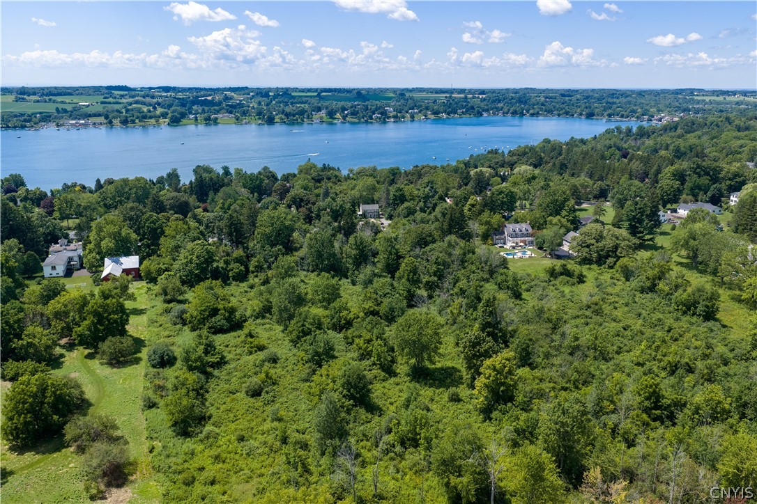 E Lake Road