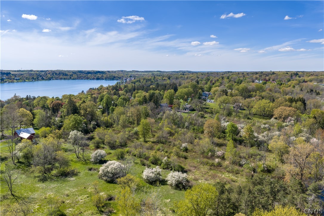 E Lake Road