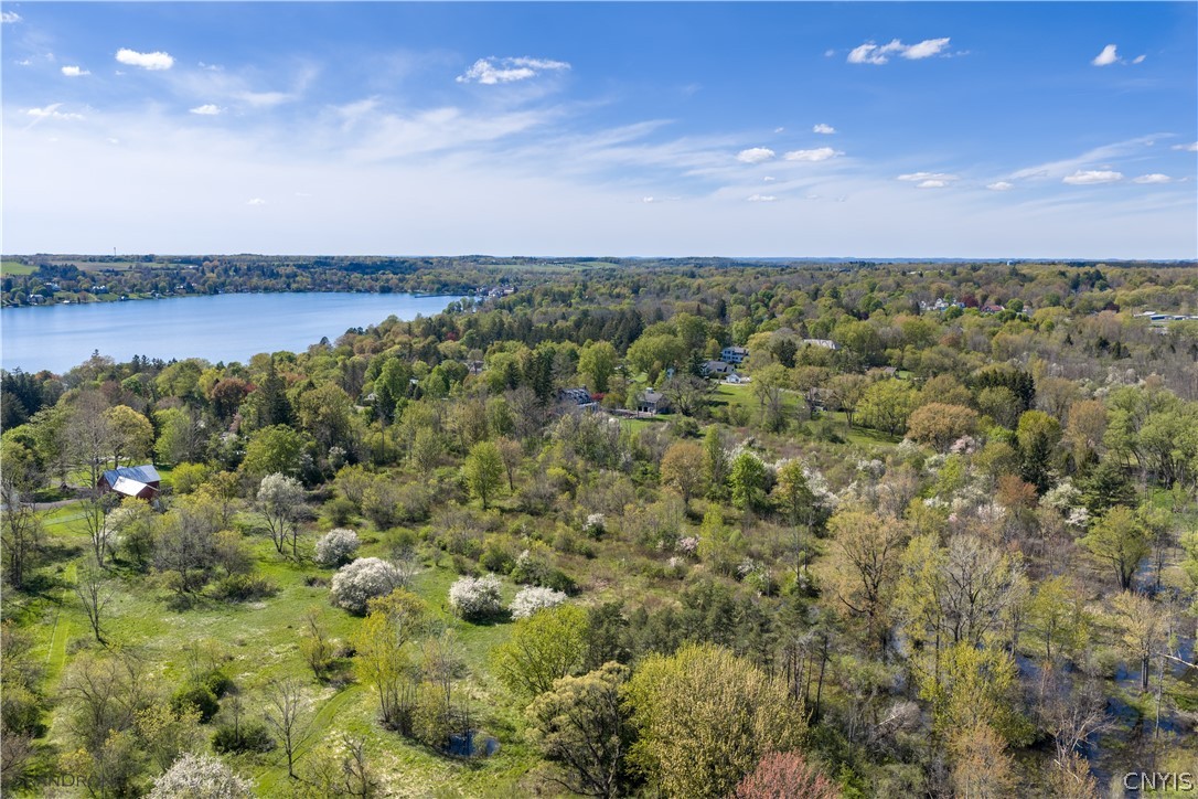 E Lake Road