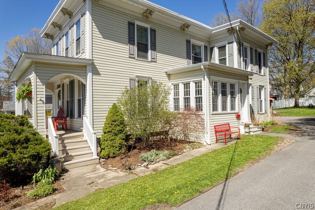 6 West Elizabeth Street