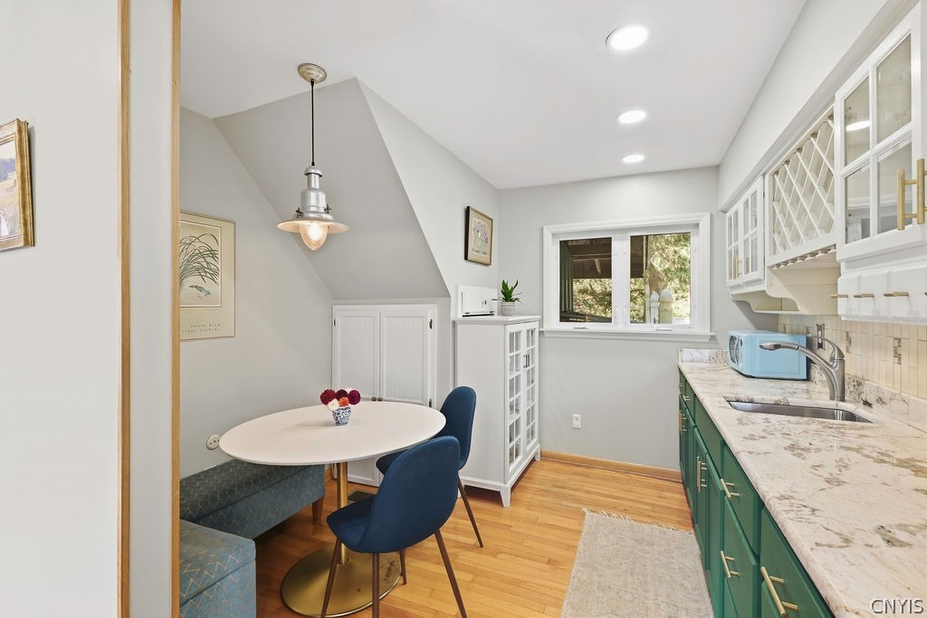 1741 Shady Bend Lane