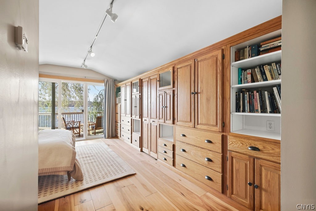 1741 Shady Bend Lane
