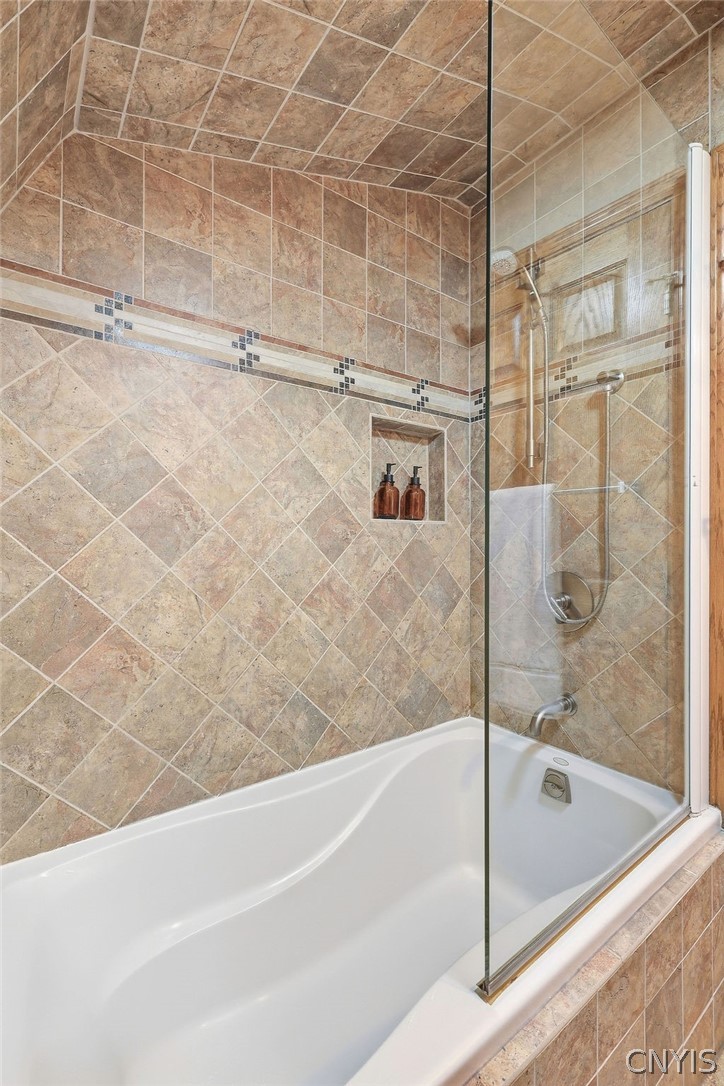 1741 Shady Bend Lane