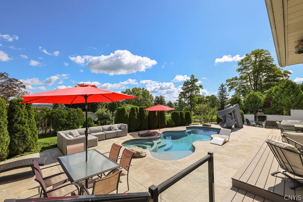 3104 West Lake Road