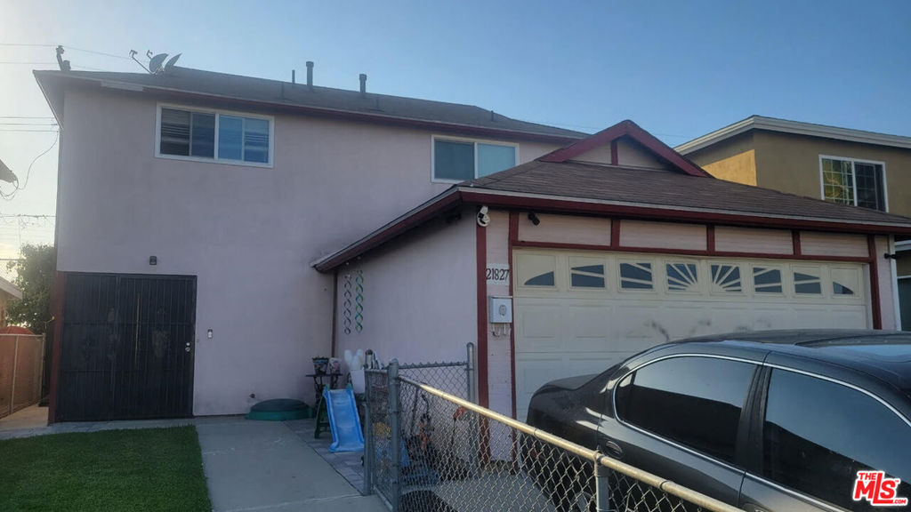 21827 Foley Avenue