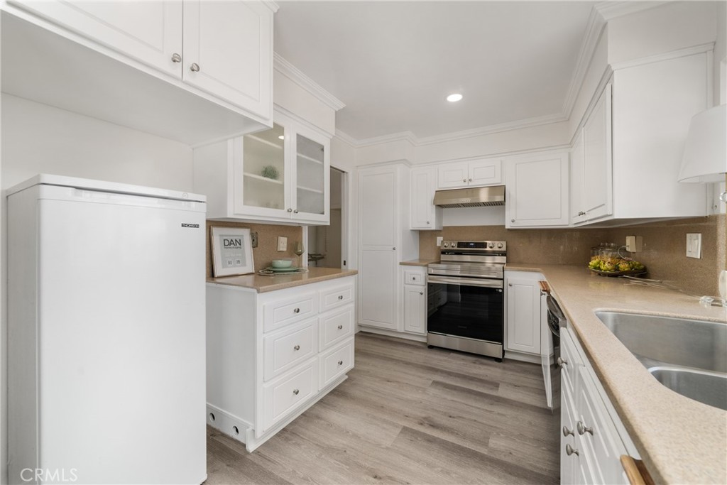 13966 Falmouth