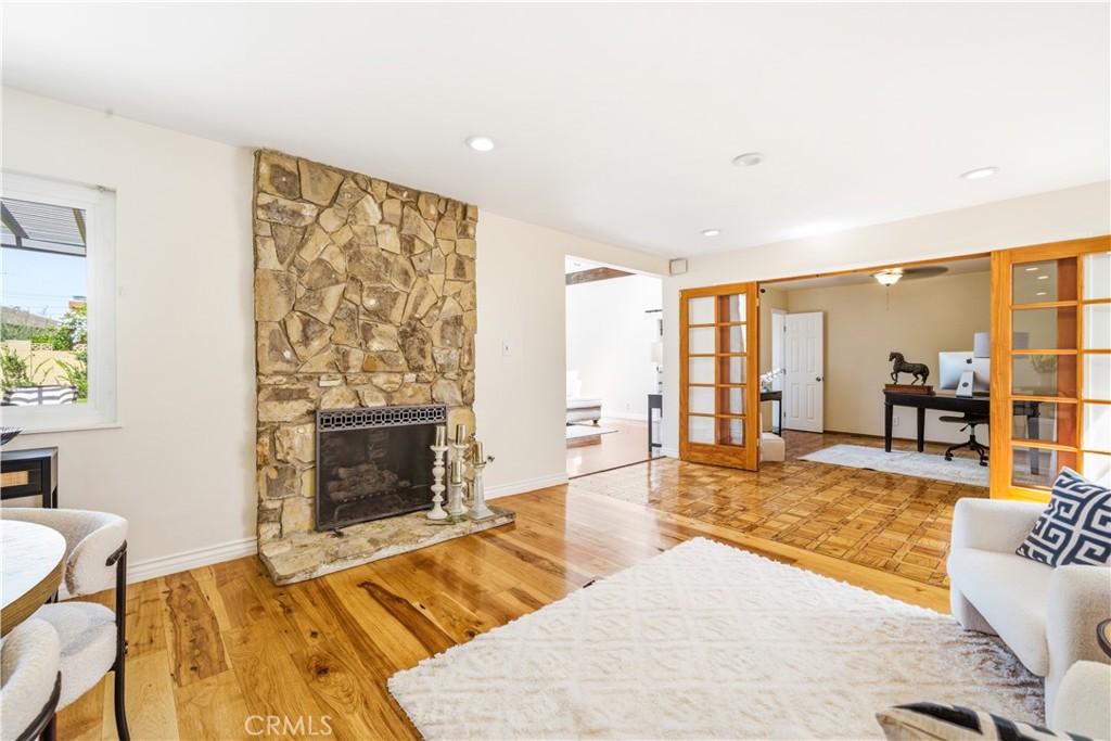 802 S Cinda