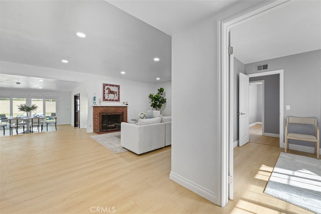 13352 Ontario