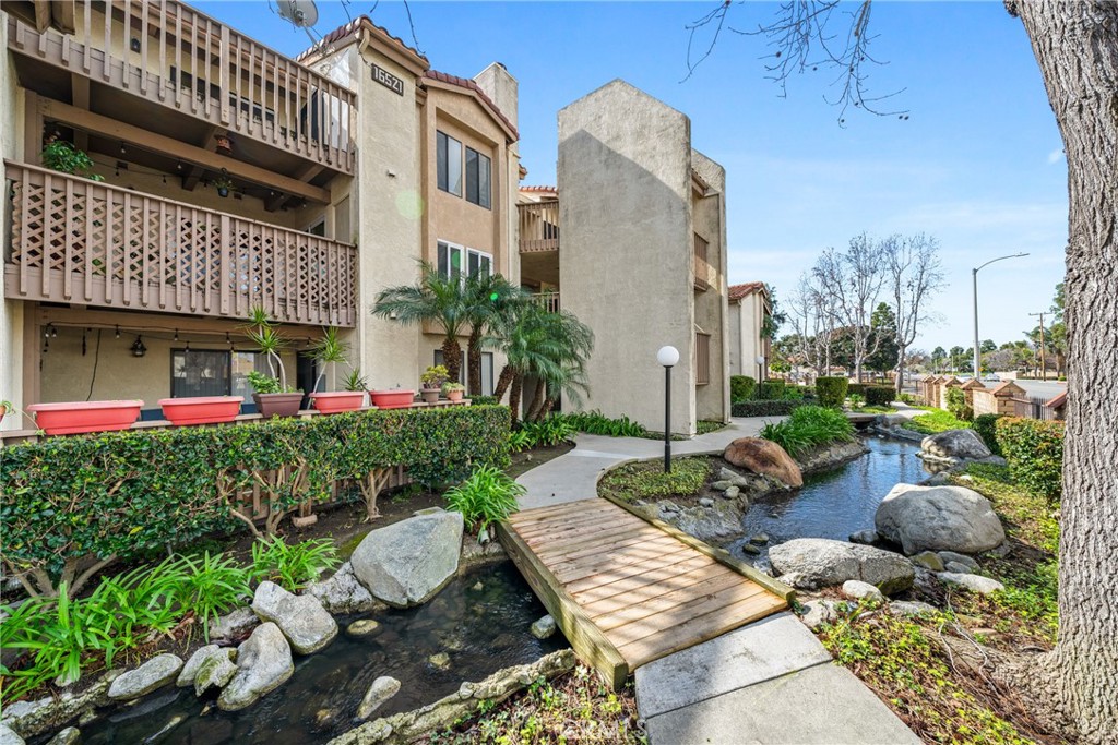 16521 Grunion Lane 303