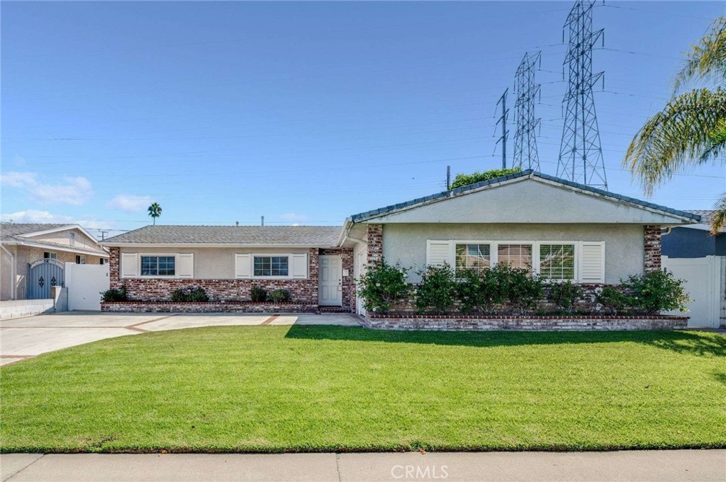 16722 Lucia Lane