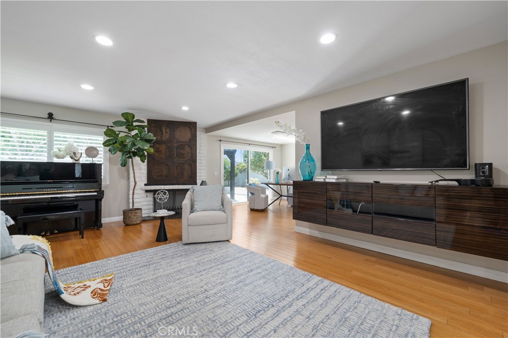 21212 Binghampton Circle
