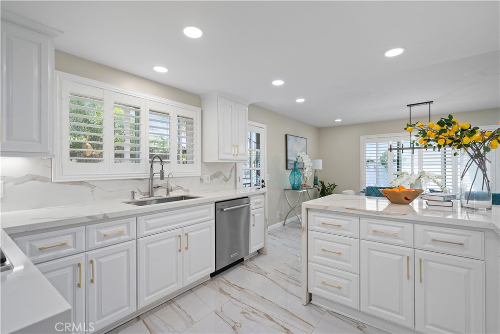 21212 Binghampton Circle
