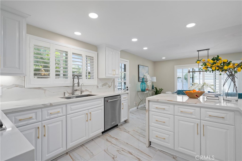 21212 Binghampton Circle