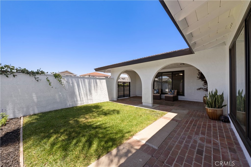 21212 Binghampton Circle