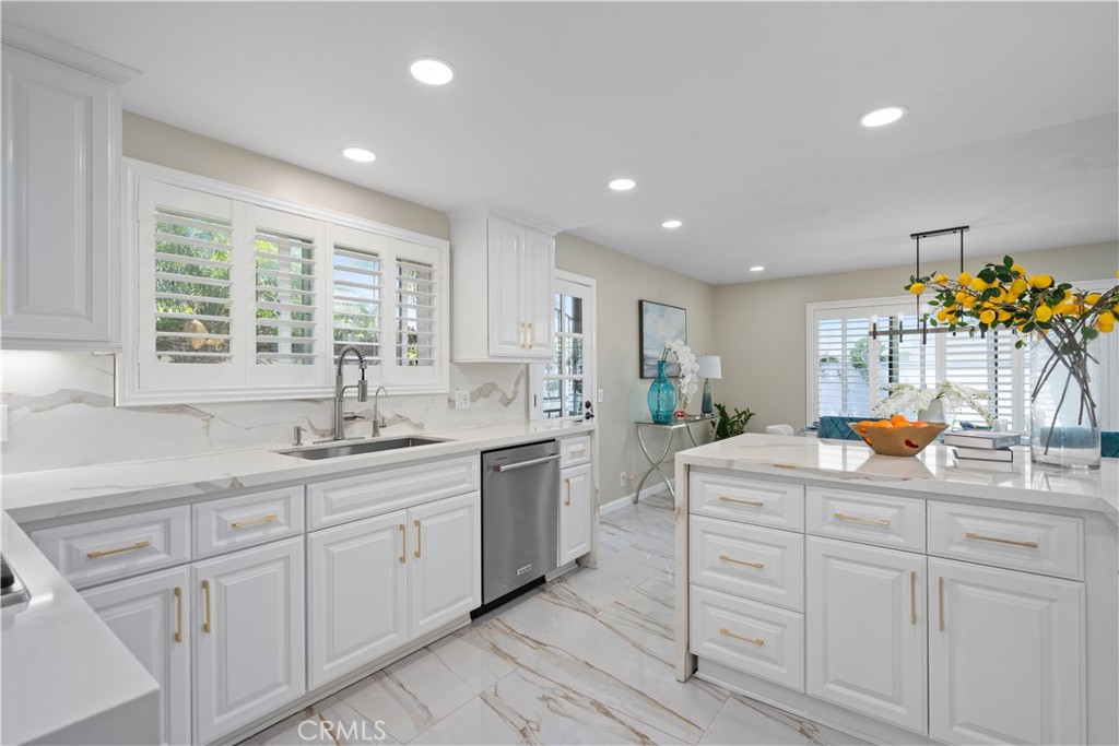 21212 Binghampton Circle