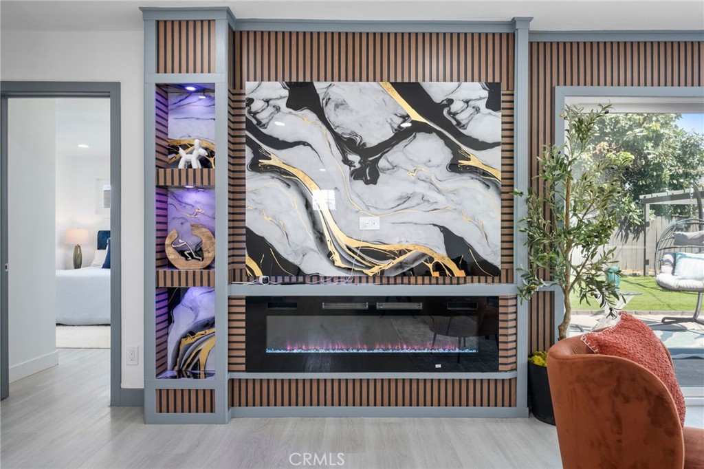 2945 W Bridgeport Avenue