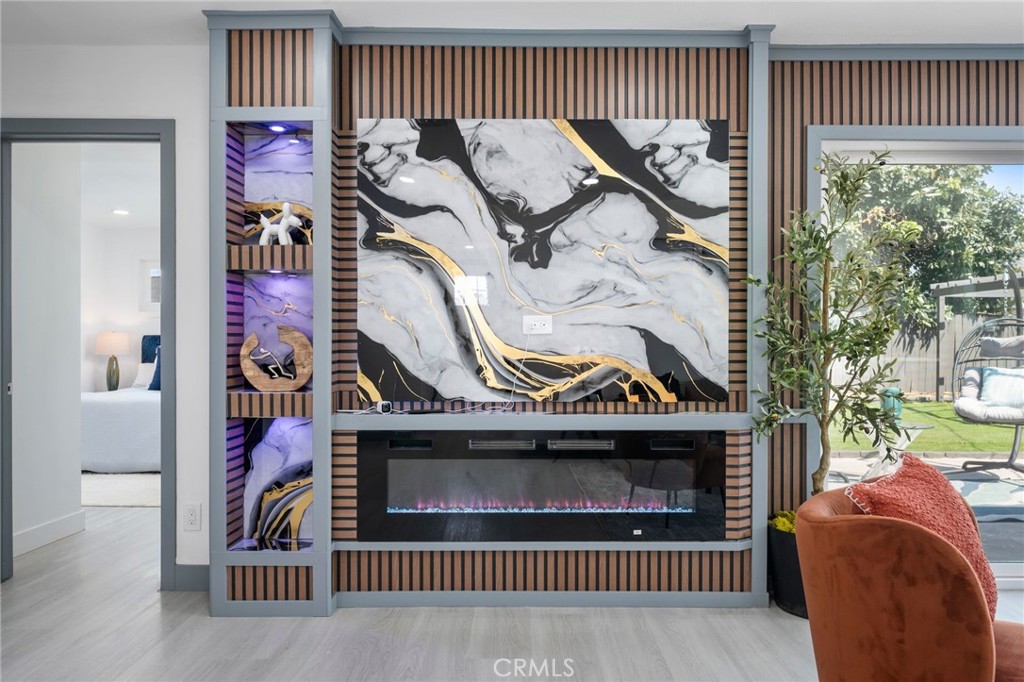 2945 W Bridgeport Avenue