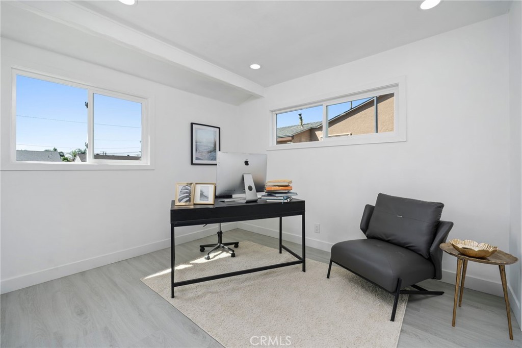 2945 W Bridgeport Avenue