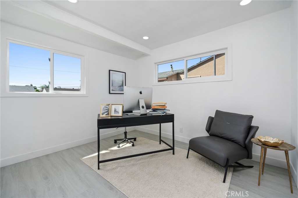 2945 W Bridgeport Avenue