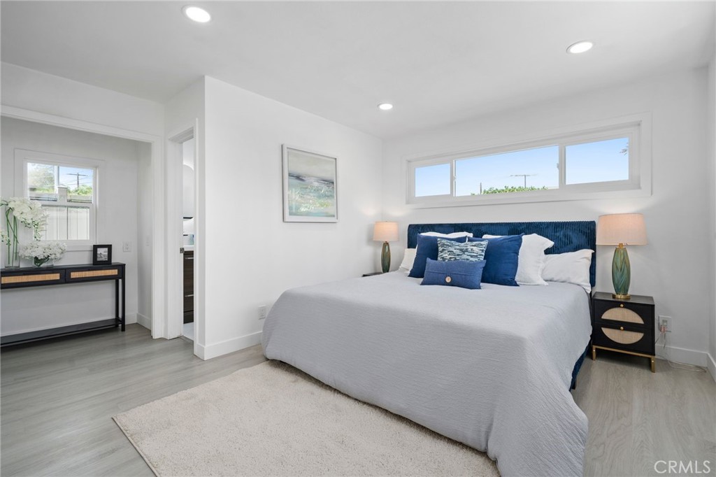 2945 W Bridgeport Avenue