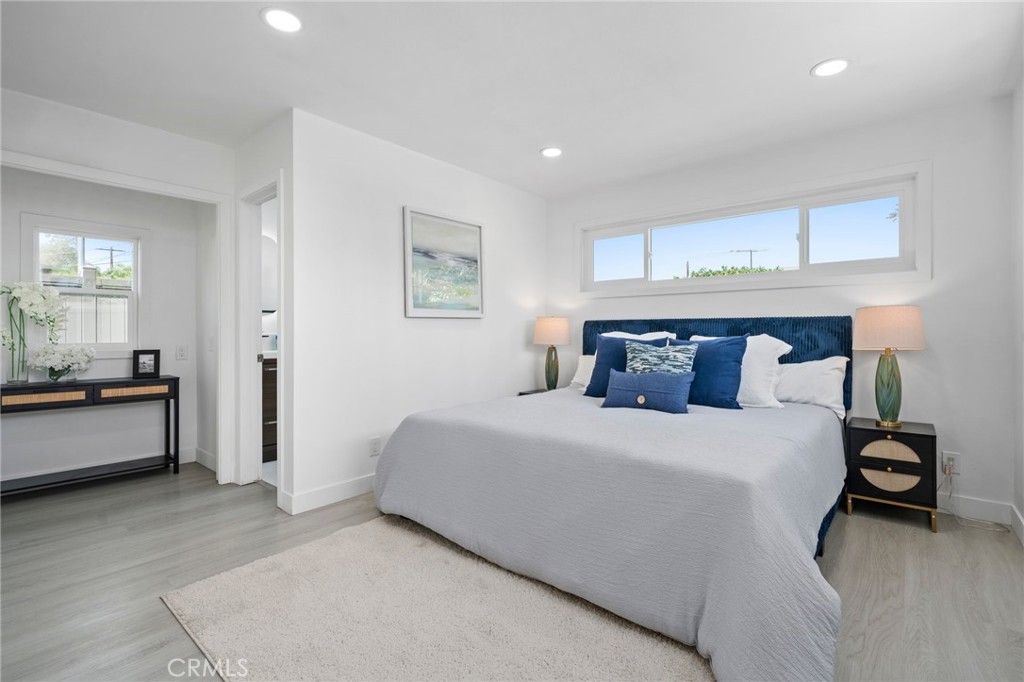 2945 W Bridgeport Avenue