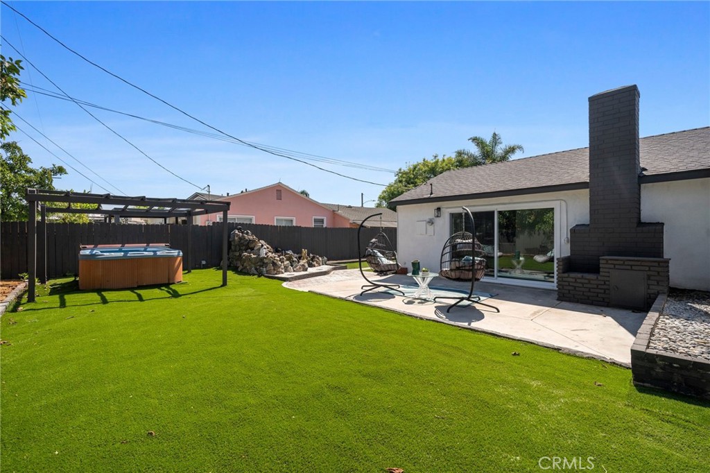 2945 W Bridgeport Avenue