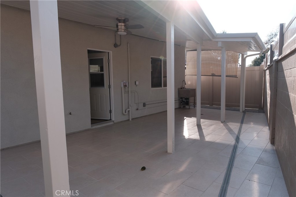 500 N RESH Place B