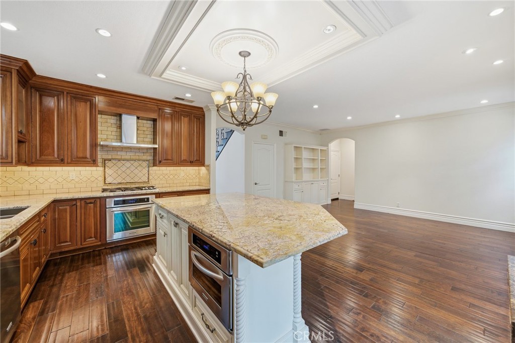 8082 Centerstone