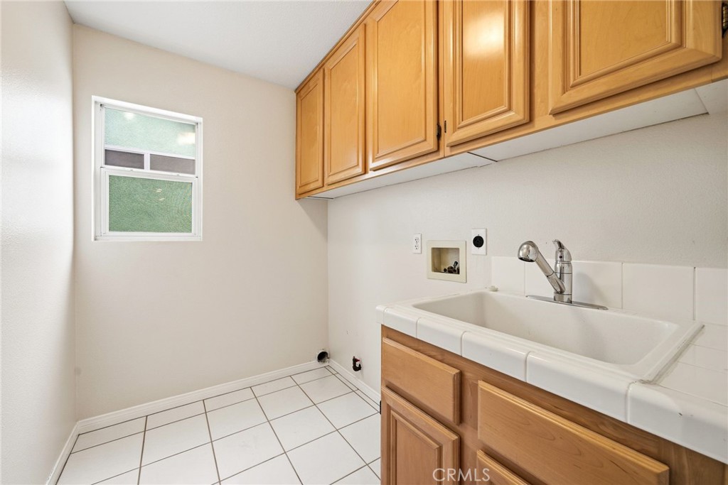 8082 Centerstone