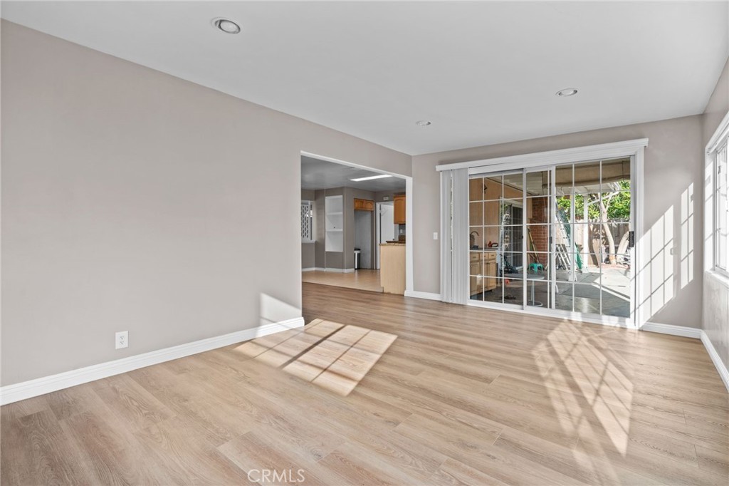 8220 Briarwood