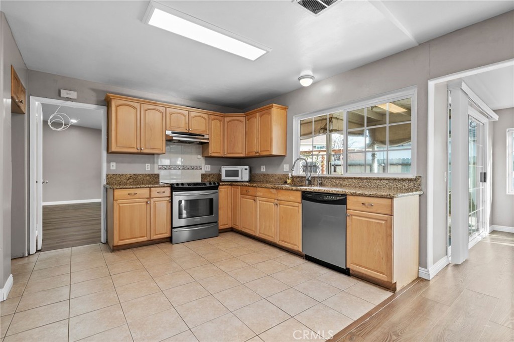 8220 Briarwood