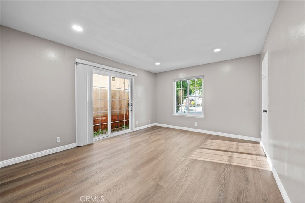 8220 Briarwood