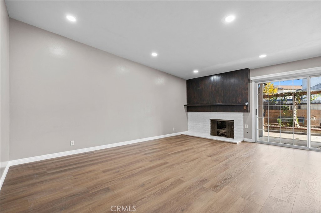 8220 Briarwood