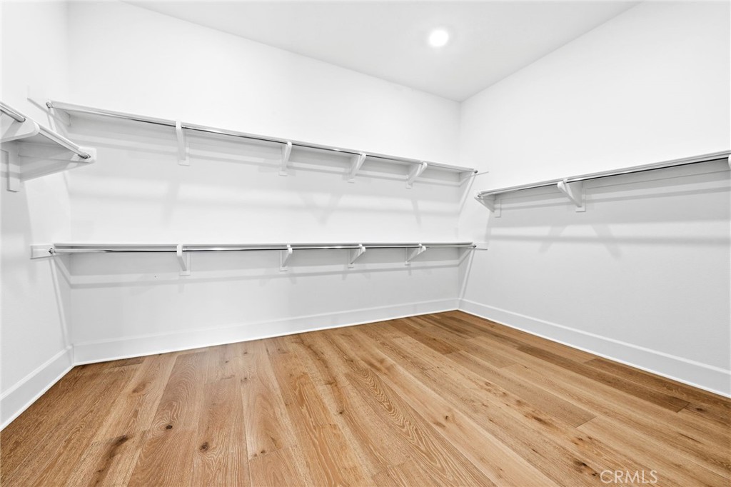 5201 Goldenrod Cir