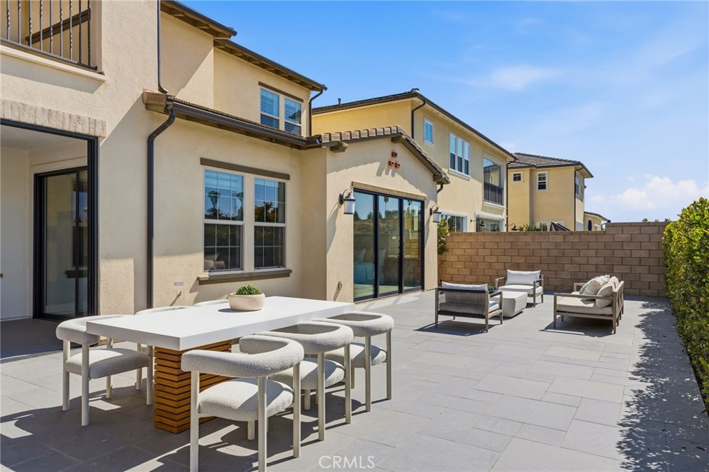 5201 Goldenrod Cir