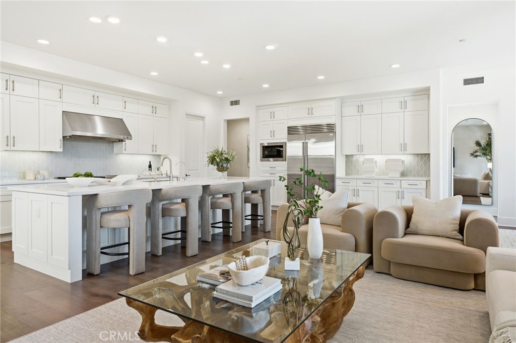 5201 Goldenrod Cir