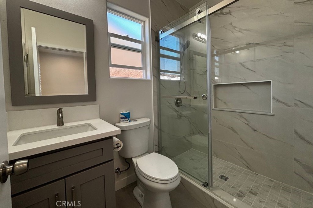2491 W Harriet B