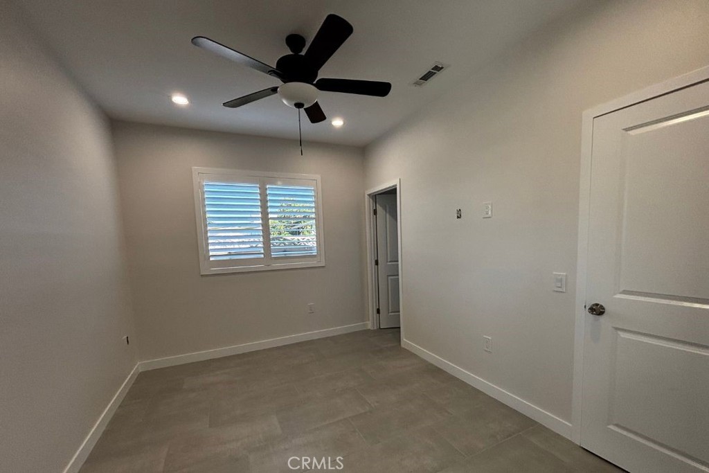 2491 W Harriet B
