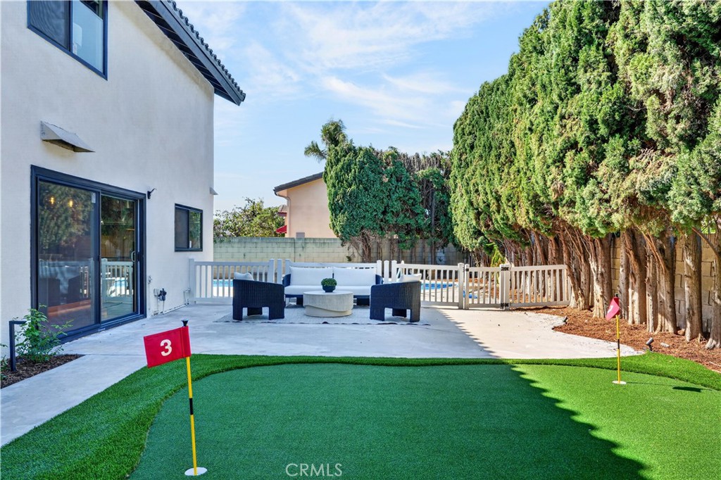 5381 Laverne Circle