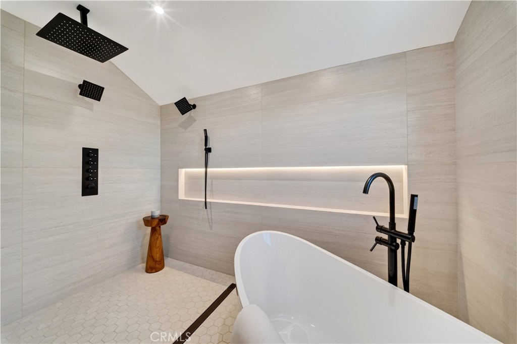5381 Laverne Circle