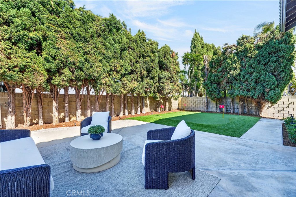 5381 Laverne Circle