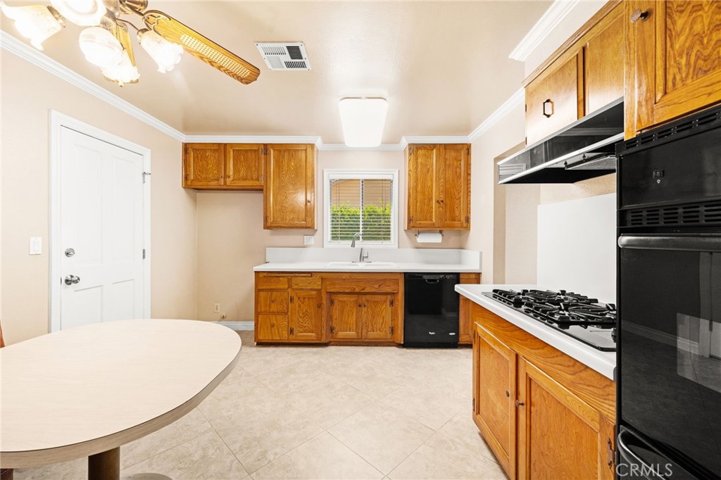 6051 Santa Barbara Avenue