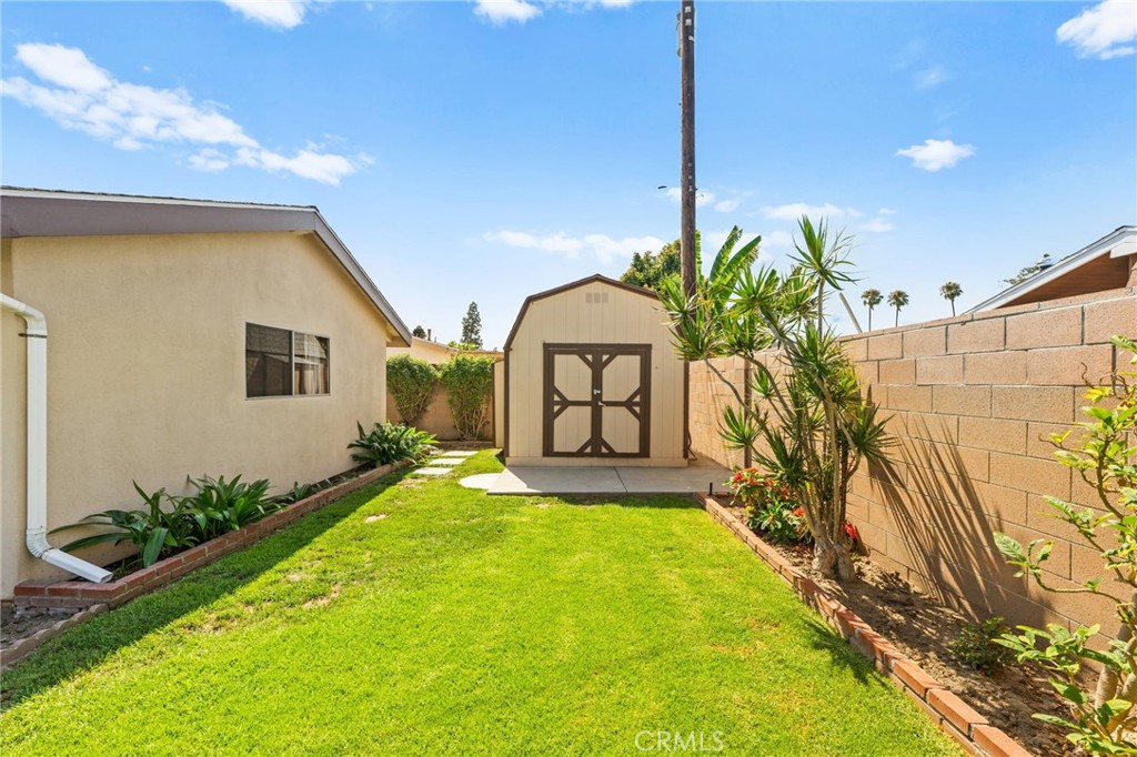 6051 Santa Barbara Avenue