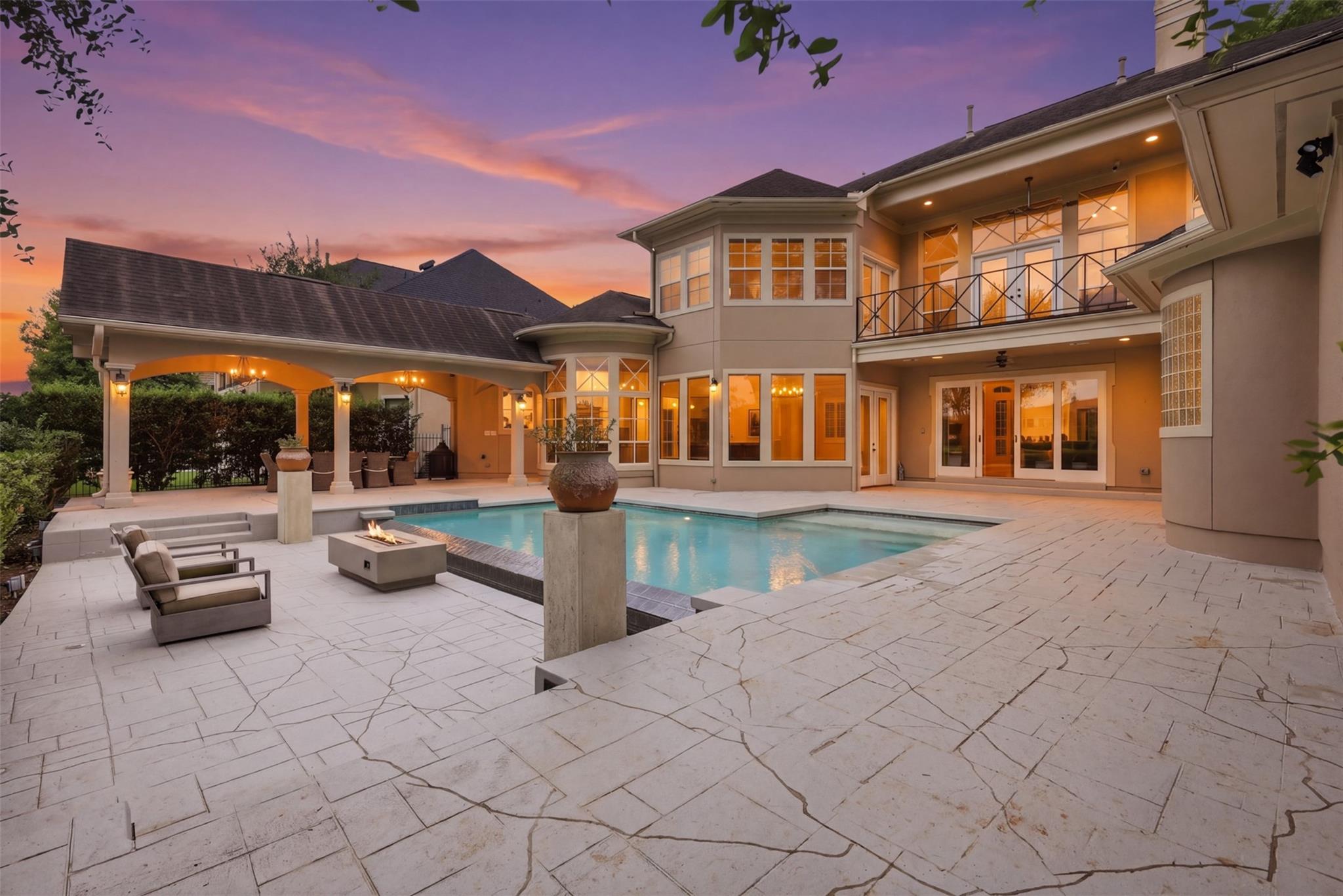 3315 Riviera Drive