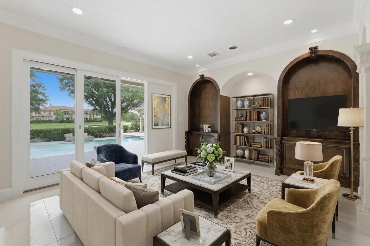 3315 Riviera Drive