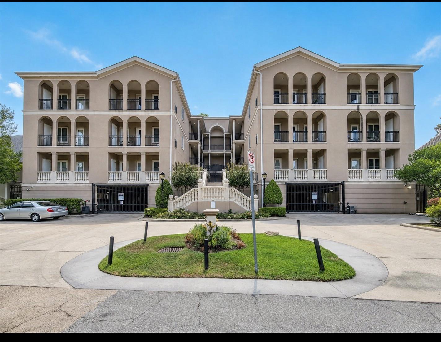 58 Briar Hollow Lane # 408