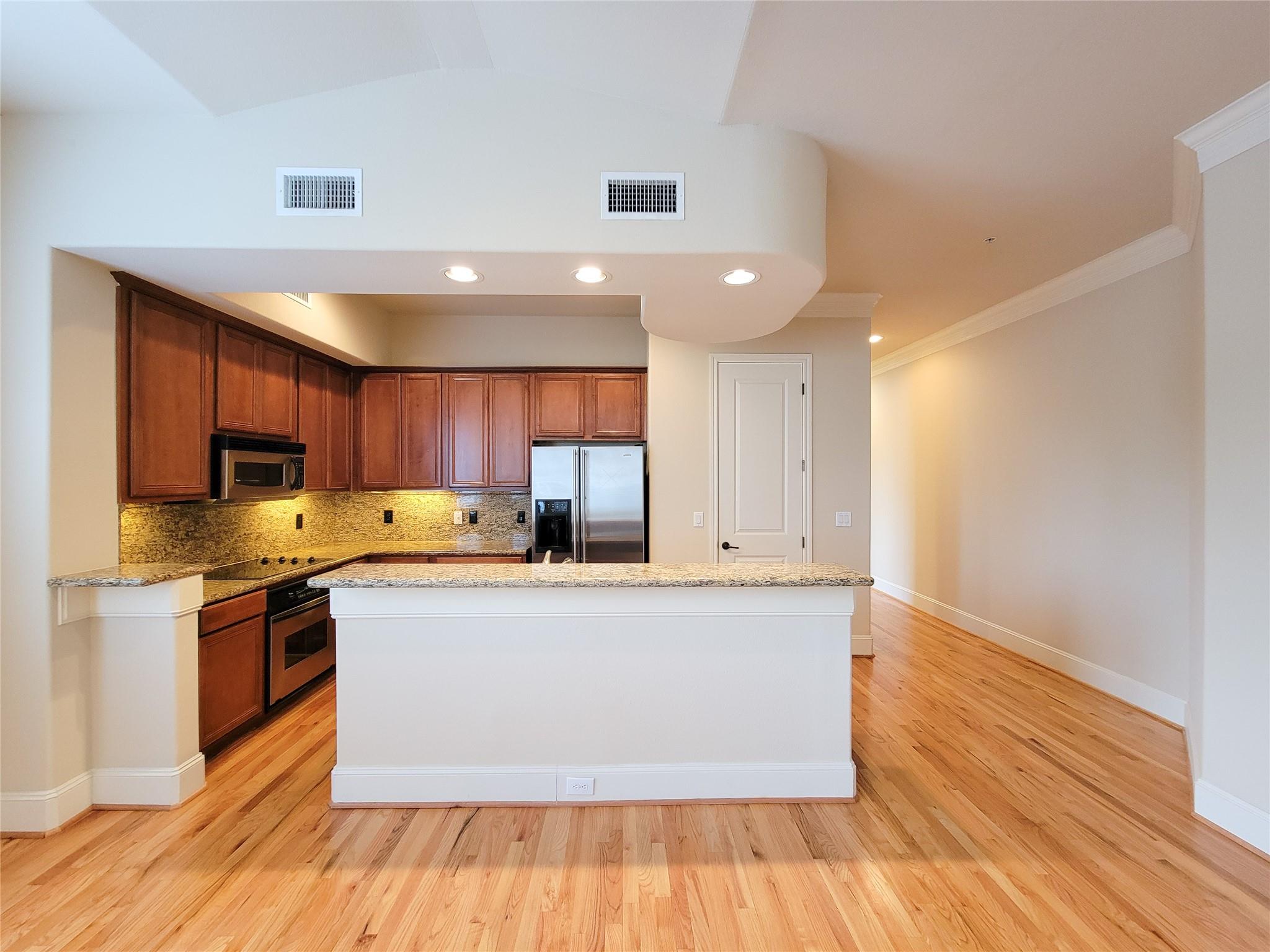 58 Briar Hollow Lane # 408