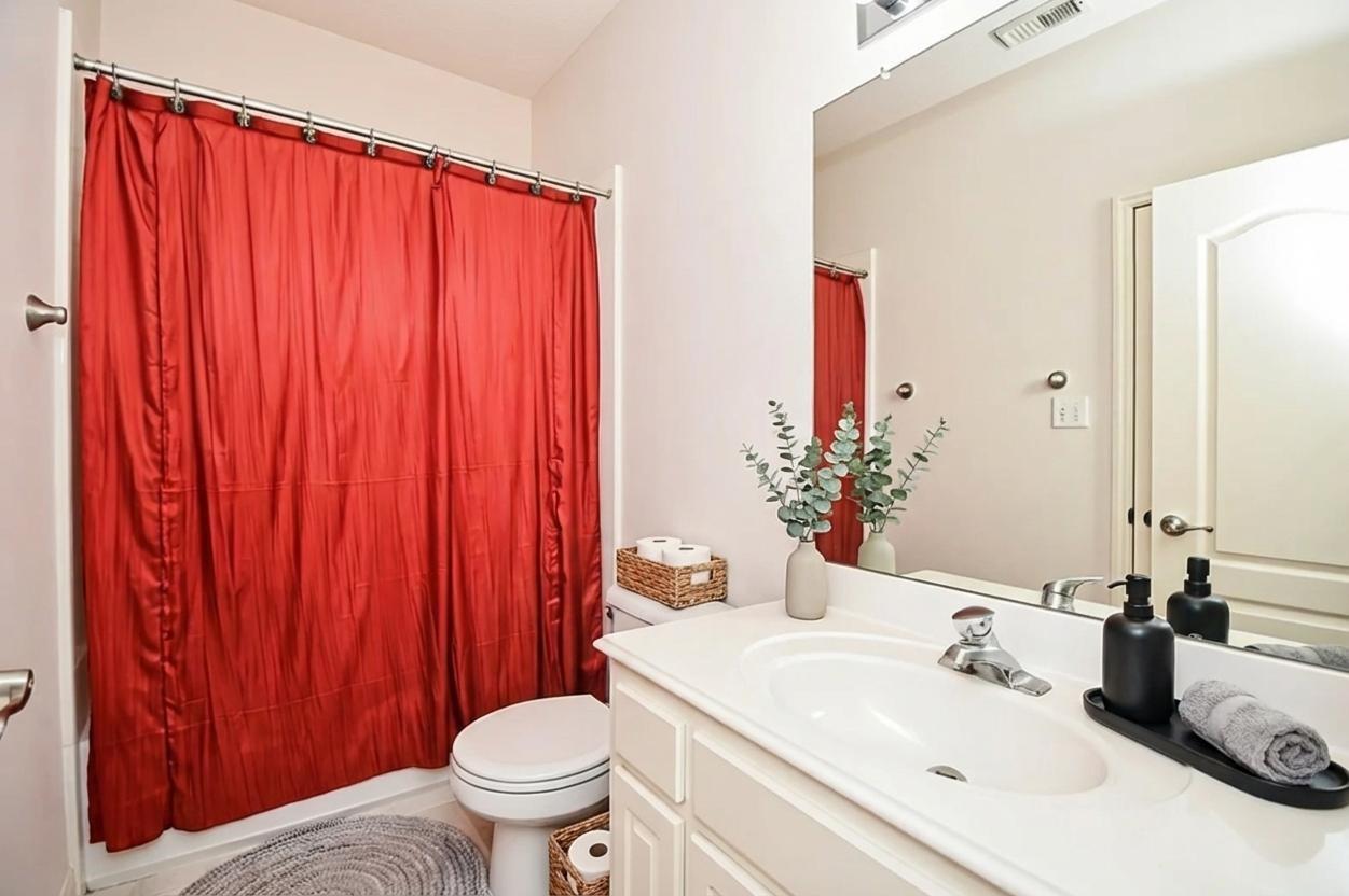 2135 Stacy Knoll