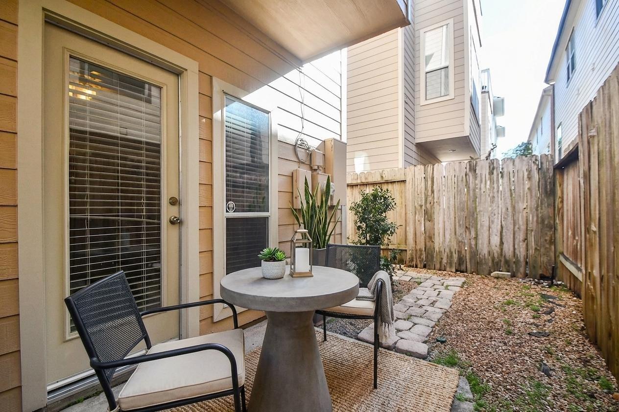 2135 Stacy Knoll